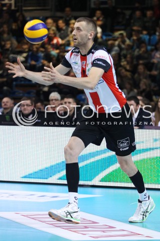  27.11.2013 RZESZOW <br />SIATKOWKA PLUS LIGA 2013/2014 MEN VOLLEYBALL POLAND POLISH PLUSLIGA LEAGUE SEASON 2013/2014 <br />MECZ ASSECO RESOVIA RZESZOW - ZAKSA KEDZIERZYN KOZLE <br />N/Z LUKASZ PERLOWSKI SYLWETKA<br /> 