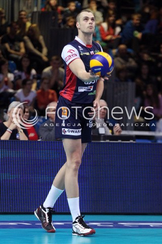  27.11.2013 RZESZOW <br />SIATKOWKA PLUS LIGA 2013/2014 MEN VOLLEYBALL POLAND POLISH PLUSLIGA LEAGUE SEASON 2013/2014 <br />MECZ ASSECO RESOVIA RZESZOW - ZAKSA KEDZIERZYN KOZLE <br />N/Z DICK KOOY SYLWETKA<br /> 