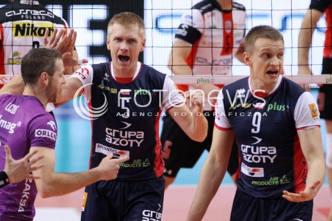  27.11.2013 RZESZOW <br />SIATKOWKA PLUS LIGA 2013/2014 MEN VOLLEYBALL POLAND POLISH PLUSLIGA LEAGUE SEASON 2013/2014 <br />MECZ ASSECO RESOVIA RZESZOW - ZAKSA KEDZIERZYN KOZLE <br />N/Z PAWEL ZAGUMNY LUKASZ WISNIEWSKI DAN LEWIS RADOSC EMOCJE <br /> 