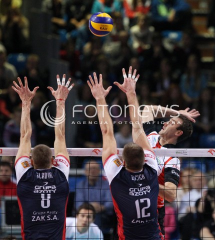  27.11.2013 RZESZOW <br />SIATKOWKA PLUS LIGA 2013/2014 MEN VOLLEYBALL POLAND POLISH PLUSLIGA LEAGUE SEASON 2013/2014 <br />MECZ ASSECO RESOVIA RZESZOW - ZAKSA KEDZIERZYN KOZLE <br />N/Z PETER VERES JURIJ GLADYR GRZEGORZ BOCIEK <br /> 