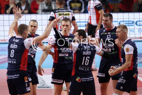  27.11.2013 RZESZOW <br />SIATKOWKA PLUS LIGA 2013/2014 MEN VOLLEYBALL POLAND POLISH PLUSLIGA LEAGUE SEASON 2013/2014 <br />MECZ ASSECO RESOVIA RZESZOW - ZAKSA KEDZIERZYN KOZLE <br />N/Z DICK KOOY W0 GRZEGORZ BOCIEK MICHAL RUCIAK PAWEL ZAGUMNY RADOSC EMOCJE <br /> 