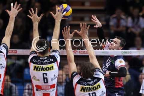  27.11.2013 RZESZOW <br />SIATKOWKA PLUS LIGA 2013/2014 MEN VOLLEYBALL POLAND POLISH PLUSLIGA LEAGUE SEASON 2013/2014 <br />MECZ ASSECO RESOVIA RZESZOW - ZAKSA KEDZIERZYN KOZLE <br />N/Z MICHAL RUCIAK GRZEGORZ KOSOK JOCHEN SCHOPS <br /> 