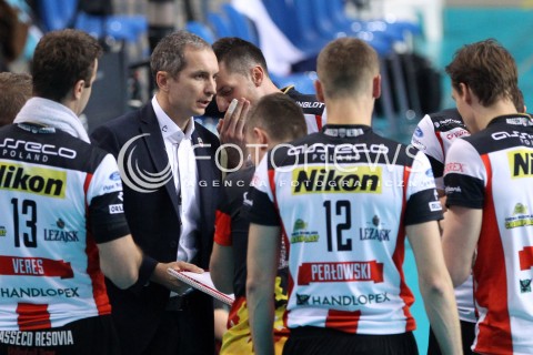  27.11.2013 RZESZOW <br />SIATKOWKA PLUS LIGA 2013/2014 MEN VOLLEYBALL POLAND POLISH PLUSLIGA LEAGUE SEASON 2013/2014 <br />MECZ ASSECO RESOVIA RZESZOW - ZAKSA KEDZIERZYN KOZLE <br />N/Z ANDRZEJ KOWAL ( TRENER ) LUKASZ PERLOWSKI <br /> 