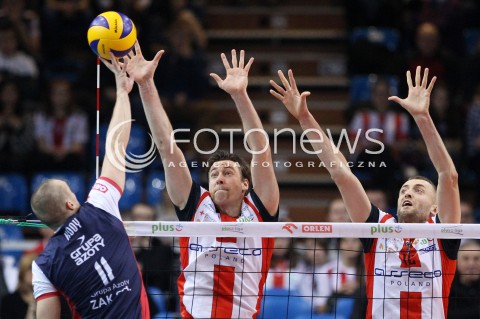  27.11.2013 RZESZOW <br />SIATKOWKA PLUS LIGA 2013/2014 MEN VOLLEYBALL POLAND POLISH PLUSLIGA LEAGUE SEASON 2013/2014 <br />MECZ ASSECO RESOVIA RZESZOW - ZAKSA KEDZIERZYN KOZLE <br />N/Z JOCHEN SCHOPS LUKASZ PERLOWSKI DICK KOOY <br /> 