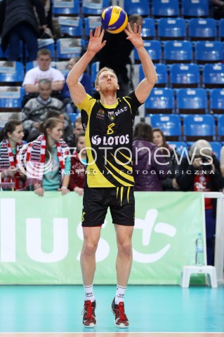  30.11.2013 RZESZOW <br />SIATKOWKA PLUS LIGA 2013/2014 MEN VOLLEYBALL POLAND POLISH PLUSLIGA LEAGUE SEASON 2013/2014 <br />MECZ ASSECO RESOVIA RZESZOW - LOTOS TREFL GDANSK<br />N/Z JAKUB JAROSZ SYLWETKA<br /> 