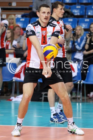  30.11.2013 RZESZOW <br />SIATKOWKA PLUS LIGA 2013/2014 MEN VOLLEYBALL POLAND POLISH PLUSLIGA LEAGUE SEASON 2013/2014 <br />MECZ ASSECO RESOVIA RZESZOW - LOTOS TREFL GDANSK<br />N/Z WOJCIECH GRZYB SYLWETKA<br /> 