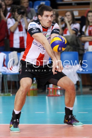  30.11.2013 RZESZOW <br />SIATKOWKA PLUS LIGA 2013/2014 MEN VOLLEYBALL POLAND POLISH PLUSLIGA LEAGUE SEASON 2013/2014 <br />MECZ ASSECO RESOVIA RZESZOW - LOTOS TREFL GDANSK<br />N/Z DAWID KONARSKI SYLWETKA<br /> 