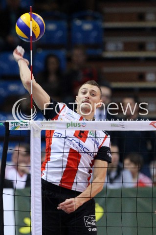  30.11.2013 RZESZOW <br />SIATKOWKA PLUS LIGA 2013/2014 MEN VOLLEYBALL POLAND POLISH PLUSLIGA LEAGUE SEASON 2013/2014 <br />MECZ ASSECO RESOVIA RZESZOW - LOTOS TREFL GDANSK<br />N/Z PAUL LOTMAN SYLWETKA<br /> 
