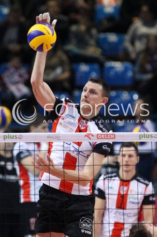  30.11.2013 RZESZOW <br />SIATKOWKA PLUS LIGA 2013/2014 MEN VOLLEYBALL POLAND POLISH PLUSLIGA LEAGUE SEASON 2013/2014 <br />MECZ ASSECO RESOVIA RZESZOW - LOTOS TREFL GDANSK<br />N/Z WOJCIECH GRZYB SYLWETKA<br /> 