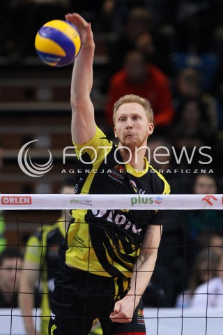 30.11.2013 RZESZOW <br />SIATKOWKA PLUS LIGA 2013/2014 MEN VOLLEYBALL POLAND POLISH PLUSLIGA LEAGUE SEASON 2013/2014 <br />MECZ ASSECO RESOVIA RZESZOW - LOTOS TREFL GDANSK<br />N/Z JAKUB JAROSZ SYLWETKA<br /> 