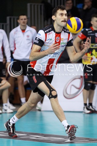  30.11.2013 RZESZOW <br />SIATKOWKA PLUS LIGA 2013/2014 MEN VOLLEYBALL POLAND POLISH PLUSLIGA LEAGUE SEASON 2013/2014 <br />MECZ ASSECO RESOVIA RZESZOW - LOTOS TREFL GDANSK<br />N/Z GRZEGORZ KOSOK SYLWETKA<br /> 