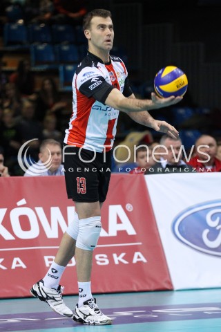  30.11.2013 RZESZOW <br />SIATKOWKA PLUS LIGA 2013/2014 MEN VOLLEYBALL POLAND POLISH PLUSLIGA LEAGUE SEASON 2013/2014 <br />MECZ ASSECO RESOVIA RZESZOW - LOTOS TREFL GDANSK<br />N/Z PETER VERES SYLWETKA<br /> 