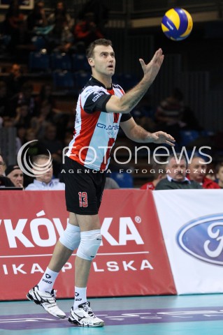  30.11.2013 RZESZOW <br />SIATKOWKA PLUS LIGA 2013/2014 MEN VOLLEYBALL POLAND POLISH PLUSLIGA LEAGUE SEASON 2013/2014 <br />MECZ ASSECO RESOVIA RZESZOW - LOTOS TREFL GDANSK<br />N/Z PETER VERES SYLWETKA<br /> 