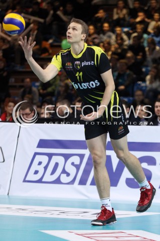 30.11.2013 RZESZOW <br />SIATKOWKA PLUS LIGA 2013/2014 MEN VOLLEYBALL POLAND POLISH PLUSLIGA LEAGUE SEASON 2013/2014 <br />MECZ ASSECO RESOVIA RZESZOW - LOTOS TREFL GDANSK<br />N/Z MACIEJ ZAJDER SYLWETKA<br /> 