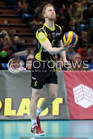  30.11.2013 RZESZOW <br />SIATKOWKA PLUS LIGA 2013/2014 MEN VOLLEYBALL POLAND POLISH PLUSLIGA LEAGUE SEASON 2013/2014 <br />MECZ ASSECO RESOVIA RZESZOW - LOTOS TREFL GDANSK<br />N/Z JAKUB JAROSZ SYLWETKA<br /> 