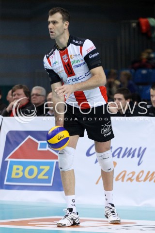  30.11.2013 RZESZOW <br />SIATKOWKA PLUS LIGA 2013/2014 MEN VOLLEYBALL POLAND POLISH PLUSLIGA LEAGUE SEASON 2013/2014 <br />MECZ ASSECO RESOVIA RZESZOW - LOTOS TREFL GDANSK<br />N/Z PETER VERES SYLWETKA<br /> 