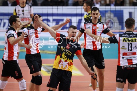  30.11.2013 RZESZOW <br />SIATKOWKA PLUS LIGA 2013/2014 MEN VOLLEYBALL POLAND POLISH PLUSLIGA LEAGUE SEASON 2013/2014 <br />MECZ ASSECO RESOVIA RZESZOW - LOTOS TREFL GDANSK<br />N/Z KRZYSZTOF IGNACZAK RADOSC EMOCJE GRZEGORZ KOSOK <br /> 