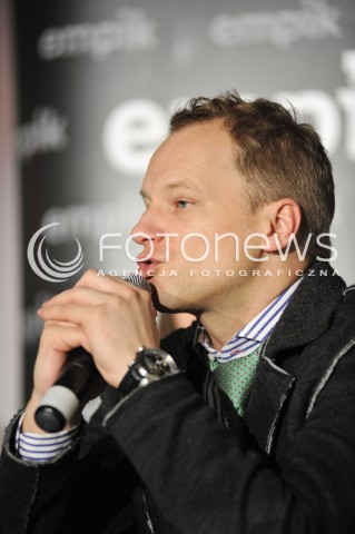  03.12.2013 WARSZAWA EMPIK<br />PROMOCJA KSIAZKI WOLANIE KUKULKI  W WARSZAWIE<br />N/Z MACIEJ STUHR <br /> 