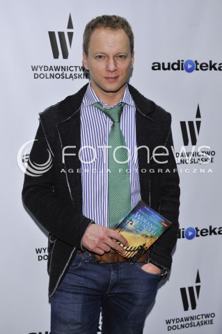  03.12.2013 WARSZAWA EMPIK<br />PROMOCJA KSIAZKI WOLANIE KUKULKI  W WARSZAWIE<br />N/Z MACIEJ STUHR <br /> 