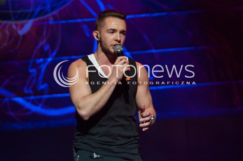  04.12.2013 WARSZAWA SALA KONGRESOWA<br />KONCERT FUNDACJI PROMETEUSZ PIEC ZLOTYCH MINUT RATUJACYCH LUDZKIE ZYCIE<br />N/Z PAWEL SKIBA<br /> 