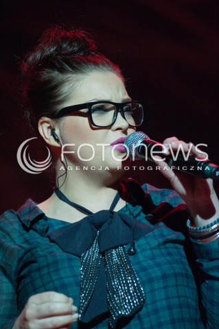  04.12.2013 WARSZAWA SALA KONGRESOWA<br />KONCERT FUNDACJI PROMETEUSZ PIEC ZLOTYCH MINUT RATUJACYCH LUDZKIE ZYCIE<br />N/Z MARTA PODULKA<br /> 