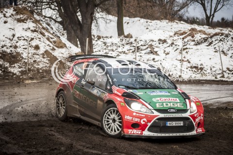  07.11.2013 WARSZAWA 51 RAJD BARBORKI WARSZAWSKIEJ N/Z MACIEJ OLEKSOWICZ MICHAL KUSNIERZ W FORD FIESTA S2000 NA OS CYTADELA  