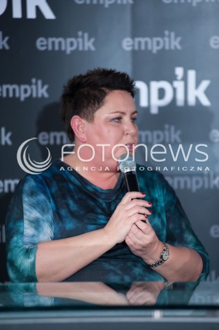  10.12.2013 WARSZAWA  EMPIK<br />SPOTKANIE Z MALGORZATA TUSK<br />N/Z DOROTA WELLMAN<br /> 