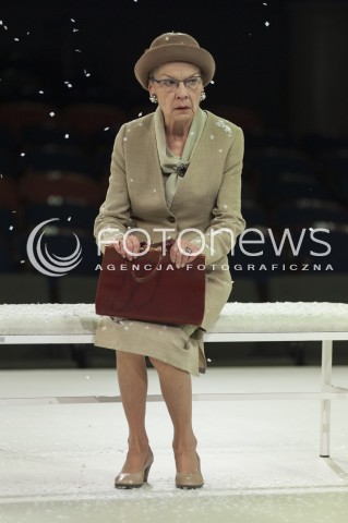  11.12.2013 WARSZAWA <br />SPEKTAKL PRZEDSTAWIENIE SWIATECZNE W TEATRZE OCH TEATR<br />N/Z ALEKSANDRA GORSKA<br /> 