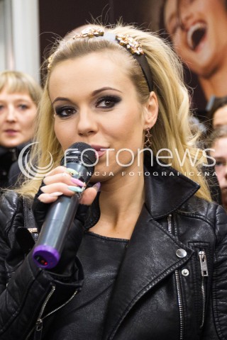  12.12.2013 RZESZOW<br />DODA NA OTWARCIU SKLEPU MEDIA EXPERT W RZESZOWIE<br />N/Z DODA DOROTA RABCZEWSKA<br /> 