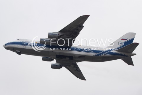  12.12.2013 JASIONKA<br />ODLOT SAMOLOTU TRANSPORTOWEGO ANTONOV AN-124 Z LOTNISKA RZESZOW JASIONKA. TO JEDEN Z NAJWIEKSZYCH NA SWIECIE SAMOLOTOW TRANSPORTOWYCH. MAKSYMALNA MASA DO STARTU TO BLISKO 400 TON.<br />N/Z SAMOLOT ANTONOV AN-124 RUSLAN<br /> 