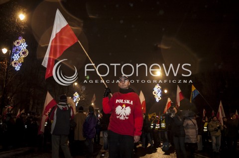  13.12.2013 WARSZAWA TRZECI MARSZ WOLNOSCI SOLIDARNOSCI I NIEPODLEGLOSCI Z UDZIALEM PREZESA PIS JAROSLAWA KACZYNSKIEGO N/Z UCZESTNICY  