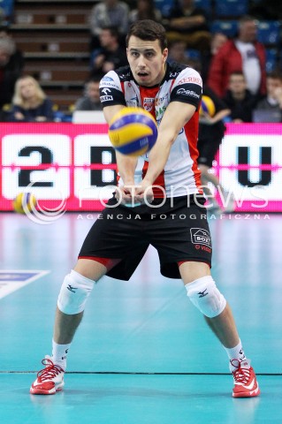  15.12.2013 RZESZOW <br />SIATKOWKA PLUS LIGA 2013/2014 MEN VOLLEYBALL POLAND POLISH PLUSLIGA LEAGUE SEASON 2013/2014 <br />MECZ ASSECO RESOVIA RZESZOW - INDYKPOL AZS OLSZTYN<br />N/Z FABIAN DRZYZGA SYLWETKA <br /> 