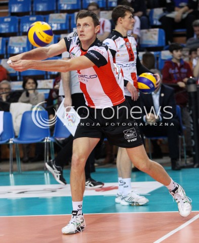  15.12.2013 RZESZOW <br />SIATKOWKA PLUS LIGA 2013/2014 MEN VOLLEYBALL POLAND POLISH PLUSLIGA LEAGUE SEASON 2013/2014 <br />MECZ ASSECO RESOVIA RZESZOW - INDYKPOL AZS OLSZTYN<br />N/Z WOJCIECH GRZYB SYLWETKA <br /> 