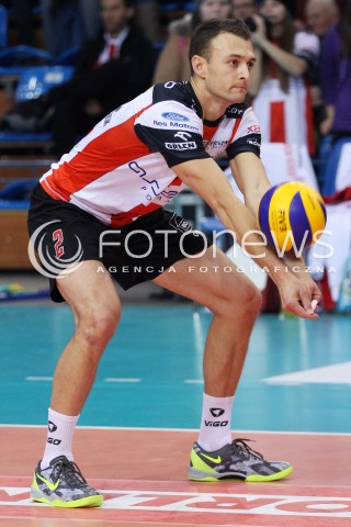  15.12.2013 RZESZOW <br />SIATKOWKA PLUS LIGA 2013/2014 MEN VOLLEYBALL POLAND POLISH PLUSLIGA LEAGUE SEASON 2013/2014 <br />MECZ ASSECO RESOVIA RZESZOW - INDYKPOL AZS OLSZTYN<br />N/Z PAUL LOTMAN SYLWETKA <br /> 