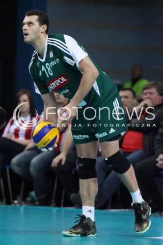  15.12.2013 RZESZOW <br />SIATKOWKA PLUS LIGA 2013/2014 MEN VOLLEYBALL POLAND POLISH PLUSLIGA LEAGUE SEASON 2013/2014 <br />MECZ ASSECO RESOVIA RZESZOW - INDYKPOL AZS OLSZTYN<br />N/Z PIOTR LUKA SYLWETKA <br /> 