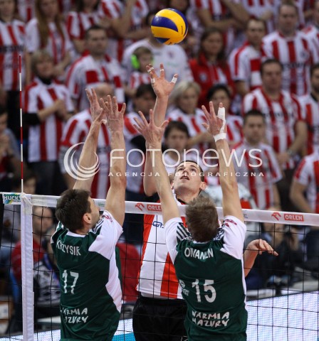  15.12.2013 RZESZOW <br />SIATKOWKA PLUS LIGA 2013/2014 MEN VOLLEYBALL POLAND POLISH PLUSLIGA LEAGUE SEASON 2013/2014 <br />MECZ ASSECO RESOVIA RZESZOW - INDYKPOL AZS OLSZTYN<br />N/Z DAWID KONARSKI BARTOSZ KRZYSIEK MATTI OIVANEN <br /> 