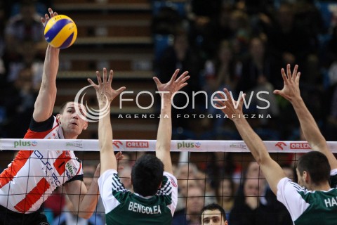  15.12.2013 RZESZOW <br />SIATKOWKA PLUS LIGA 2013/2014 MEN VOLLEYBALL POLAND POLISH PLUSLIGA LEAGUE SEASON 2013/2014 <br />MECZ ASSECO RESOVIA RZESZOW - INDYKPOL AZS OLSZTYN<br />N/Z DAWID KONARSKI PABLO BENGOLEA PIOTR HAIN <br /> 