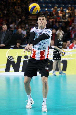  18.12.2013 RZESZOW POLAND <br />SIATKOWKA LIGA MISTRZOW MEN CEV VOLLEYBALL CHAMPIONS LEAGUE 2013 MATCH <br />ASSECO RESOVIA - PARIS VOLLEY <br />N/Z LUKAS TICHACEK SYLWETKA <br /> 