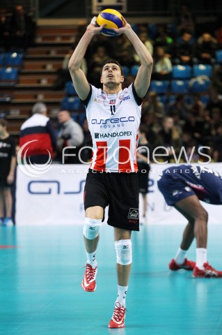  18.12.2013 RZESZOW POLAND <br />SIATKOWKA LIGA MISTRZOW MEN CEV VOLLEYBALL CHAMPIONS LEAGUE 2013 MATCH <br />ASSECO RESOVIA - PARIS VOLLEY <br />N/Z FABIAN DRZYZGA SYLWETKA <br /> 