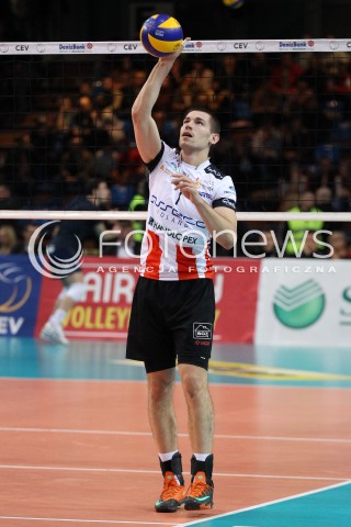  18.12.2013 RZESZOW POLAND <br />SIATKOWKA LIGA MISTRZOW MEN CEV VOLLEYBALL CHAMPIONS LEAGUE 2013 MATCH <br />ASSECO RESOVIA - PARIS VOLLEY <br />N/Z DAWID KONARSKI SYLWETKA <br /> 