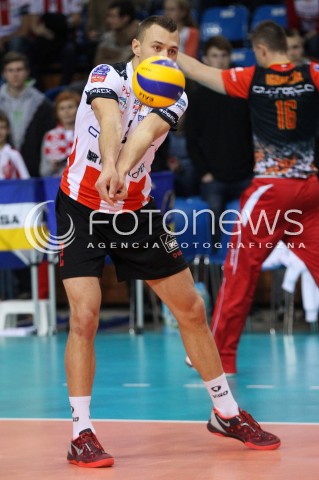  18.12.2013 RZESZOW POLAND <br />SIATKOWKA LIGA MISTRZOW MEN CEV VOLLEYBALL CHAMPIONS LEAGUE 2013 MATCH <br />ASSECO RESOVIA - PARIS VOLLEY <br />N/Z PAUL LOTMAN SYLWETKA <br /> 