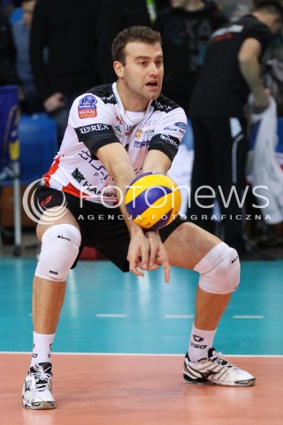  18.12.2013 RZESZOW POLAND <br />SIATKOWKA LIGA MISTRZOW MEN CEV VOLLEYBALL CHAMPIONS LEAGUE 2013 MATCH <br />ASSECO RESOVIA - PARIS VOLLEY <br />N/Z PETER VERES SYLWETKA <br /> 