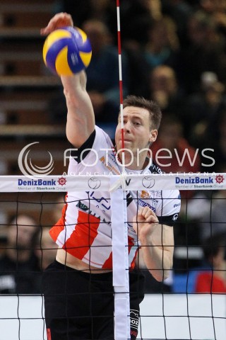  18.12.2013 RZESZOW POLAND <br />SIATKOWKA LIGA MISTRZOW MEN CEV VOLLEYBALL CHAMPIONS LEAGUE 2013 MATCH <br />ASSECO RESOVIA - PARIS VOLLEY <br />N/Z JOCHEN SCHOPS SYLWETKA ATAK<br /> 