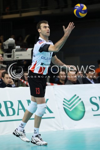  18.12.2013 RZESZOW POLAND <br />SIATKOWKA LIGA MISTRZOW MEN CEV VOLLEYBALL CHAMPIONS LEAGUE 2013 MATCH <br />ASSECO RESOVIA - PARIS VOLLEY <br />N/Z PETER VERES SYLWETKA <br /> 