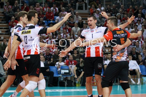  18.12.2013 RZESZOW POLAND <br />SIATKOWKA LIGA MISTRZOW MEN CEV VOLLEYBALL CHAMPIONS LEAGUE 2013 MATCH <br />ASSECO RESOVIA - PARIS VOLLEY <br />N/Z DAWID KONARSKI KRZYSZTOF IGNACZAK PETER VERES RADOSC EMOCJE <br /> 