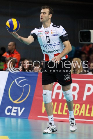  18.12.2013 RZESZOW POLAND <br />SIATKOWKA LIGA MISTRZOW MEN CEV VOLLEYBALL CHAMPIONS LEAGUE 2013 MATCH <br />ASSECO RESOVIA - PARIS VOLLEY <br />N/Z PETER VERES SYLWETKA <br /> 
