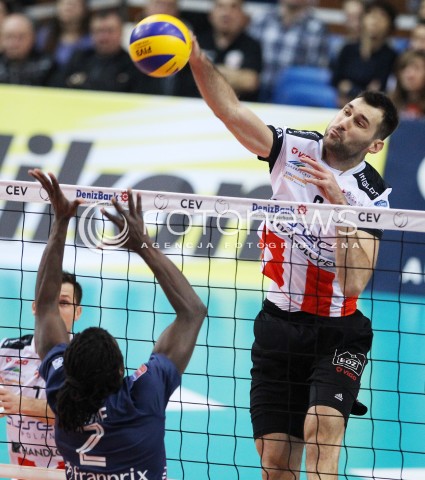  18.12.2013 RZESZOW POLAND <br />SIATKOWKA LIGA MISTRZOW MEN CEV VOLLEYBALL CHAMPIONS LEAGUE 2013 MATCH <br />ASSECO RESOVIA - PARIS VOLLEY <br />N/Z GRZEGORZ KOSOK MORY SIDIBE <br /> 
