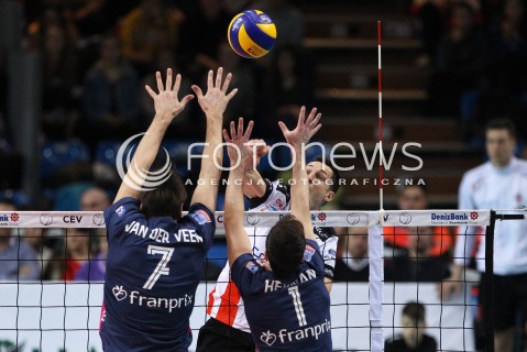  18.12.2013 RZESZOW POLAND <br />SIATKOWKA LIGA MISTRZOW MEN CEV VOLLEYBALL CHAMPIONS LEAGUE 2013 MATCH <br />ASSECO RESOVIA - PARIS VOLLEY <br />N/Z OLIEG ACHREM DENNIS VAN DER VEEN GUILLERMO HERNAN <br /> 
