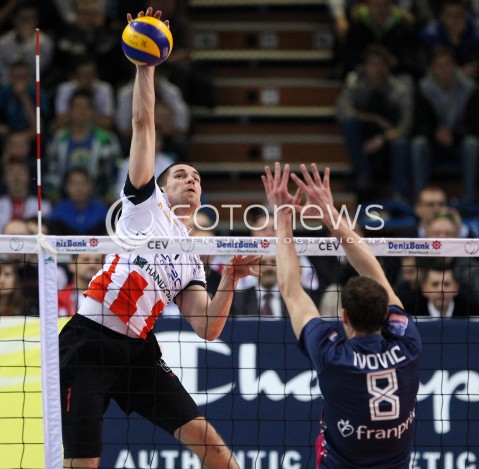  18.12.2013 RZESZOW POLAND <br />SIATKOWKA LIGA MISTRZOW MEN CEV VOLLEYBALL CHAMPIONS LEAGUE 2013 MATCH <br />ASSECO RESOVIA - PARIS VOLLEY <br />N/Z DAWID KONARSKI MARKO IVOVIC <br /> 