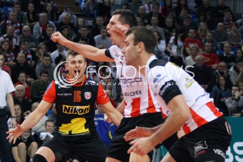  18.12.2013 RZESZOW POLAND <br />SIATKOWKA LIGA MISTRZOW MEN CEV VOLLEYBALL CHAMPIONS LEAGUE 2013 MATCH <br />ASSECO RESOVIA - PARIS VOLLEY <br />N/Z KRZYSZTOF IGNACZAK OLIEG ACHREM PETER VERES RADOSC EMOCJE <br /> 